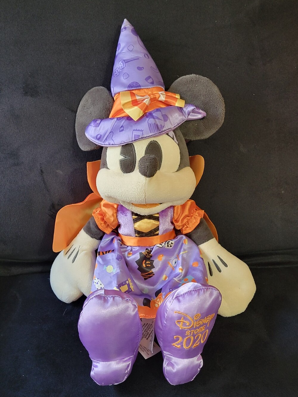 Disney Store Halloween 2020 Minnie Mouse Plush Doll 15"